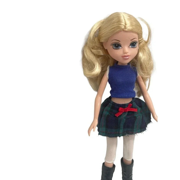 AVERY Moxie Girlz Horse Riding Club 10” Doll 2009 - Picture 7 of 16